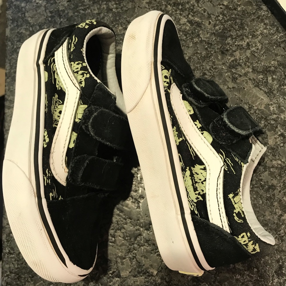 Boys size 11 Black Velcro Vans